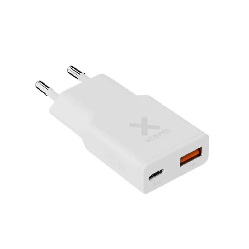 Cargador de pared Xtorm Go2 Slimline USB-C USB-A Blanco